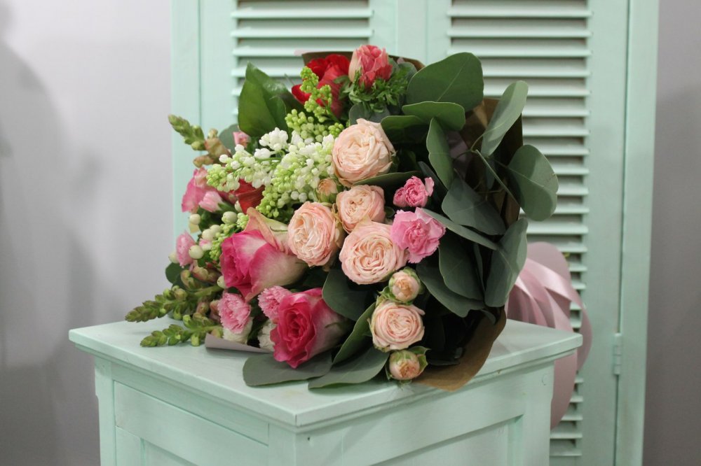 Букет невесты,свадебные букеты,Доставка цветов по Днепропетровску,подарочные букеты.